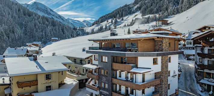 Schönblick Appartements Hotels in Tux