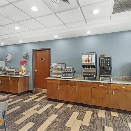 Best Western Plus Chain of Lakes Inn  Suites