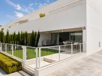 Modern Pool Bungalow - 4-Star