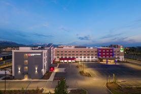 Holiday Inn Express & Suites Anchorage - Midtown by IHG