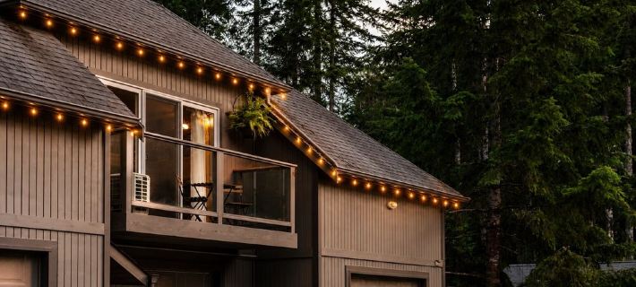 Luxury Mountain Retreat: Hot Tub, Sauna, Gym, Game Room, EV Charger Hotels in Mason County