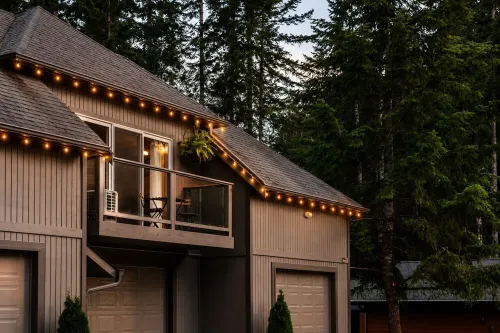 Luxury Mountain Retreat: Hot Tub, Sauna, Gym, Game Room, EV Charger - 4-Star