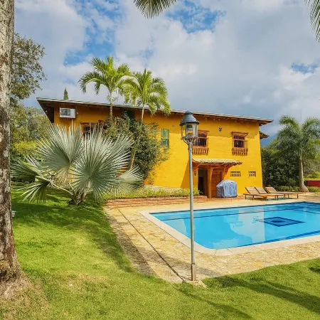 Paraíso Las Palmeras with pool in San Jerónimo
