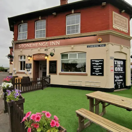 Stonehenge Inn