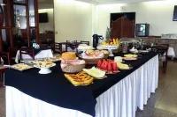 Days Inn by Wyndham Uberlandia - breakfast