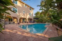 Aloha Baby Home - Pools