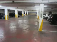 Hotel Leonardo Da Vinci - parking