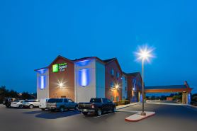 Holiday Inn Express & Suites WATSONVILLE by IHG