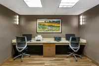 Best Western Plus CottonTree Inn - Parkplatz