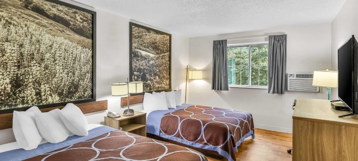 Super 8 by Wyndham East Stroudsburg/Poconos Hotels in Monroe County