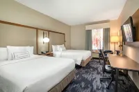 Fairfield Inn Toronto Oakville - parking