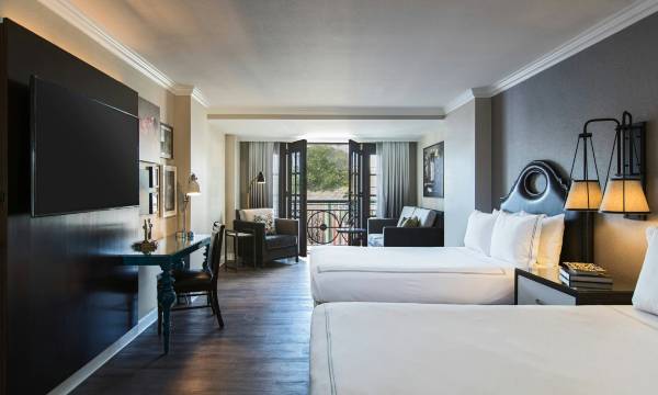 The Lindy Renaissance Charleston Hotel