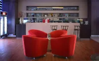 Truntum Padang Hotel - bar