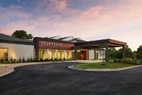 Courtyard Kansas City Overland Park/Metcalf, South of College Boulevard - parking