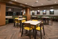 Fairfield Inn & Suites Canton - 3-Star