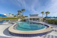 Hilton Vacation Club Charter Club Naples Bay - Beach