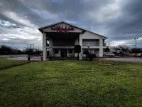 Deluxe Inn Motel By Oyo Grand Prairie Interstate 30 - Parkplatz