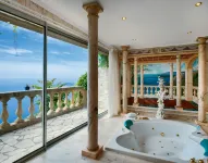 La Chèvre d'Or - Hot Tub