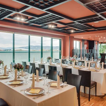 DoubleTree by Hilton Cluj - City Plaza
