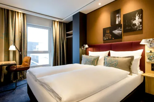 Motel One Stuttgart-Mitte - 3-Star