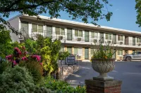 Park Lane Suites & Inn - parcheggio
