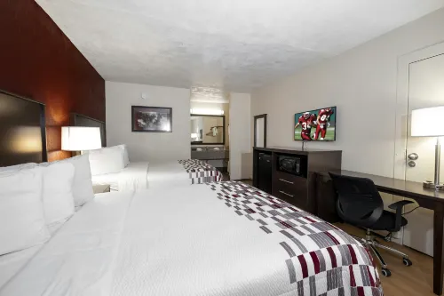 Red Roof Inn West Point - Pet-friendly