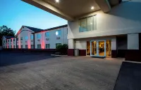 Red Roof Inn San Marcos - Parkering