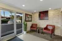 Red Roof Inn Redding - Pet friendly