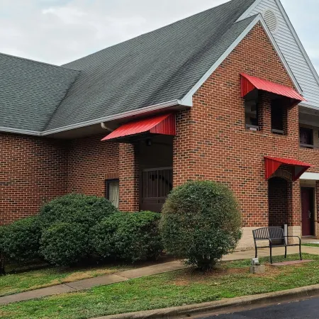 Red Roof Inn & Suites Cornelius - Lake Norman