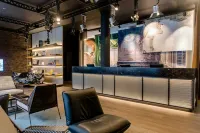 Motel One Stuttgart-Mitte - 3-Star