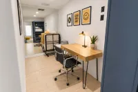 Modern 4-story Townhome Med Center Sleeps 8 - 3-Star