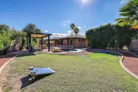 Large Patio Oasis, Games, Pool! Indio Getaway - Wifi