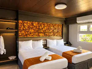 Clockworkorange Luxury Suites