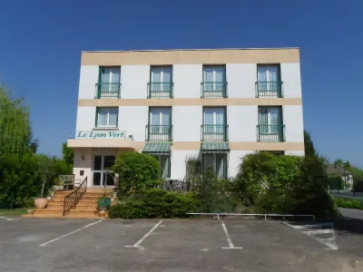 Le Lyon Vert Hotels in Marcillat-en-Combraille