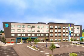 Tru by Hilton Madison West