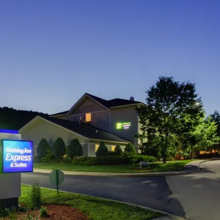 Holiday Inn Express & Suites BRATTLEBORO by IHG