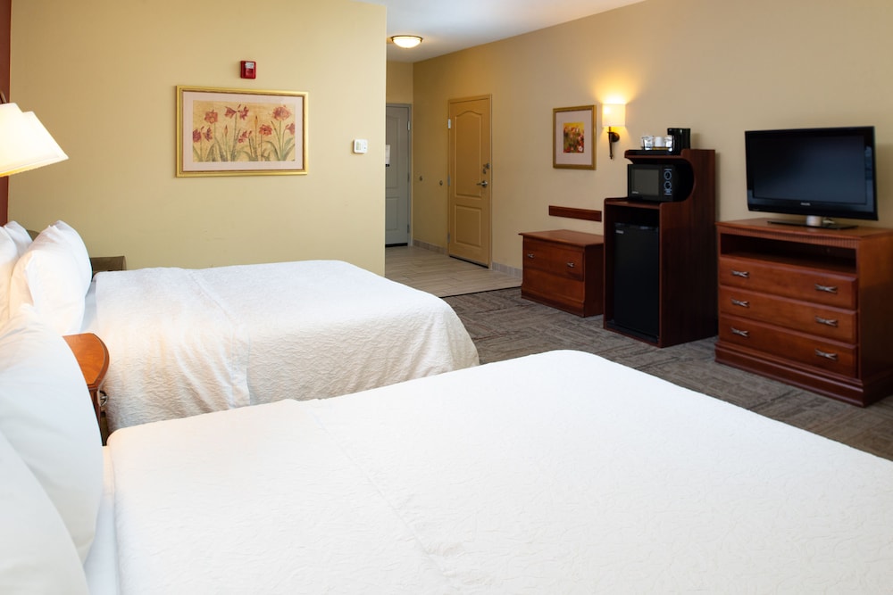 Hampton Inn Kansas City Northeast