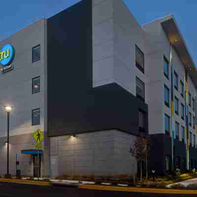 Tru by Hilton Manassas Hotel Exterior