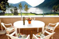 Budget Village Apartments - Porto Letizia