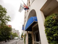 Ibis Styles Paris Masséna Olympiades Hôtels à proximité de : Halle Georges Carpentier
