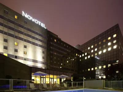Novotel Marne-La-Vallée Noisy-Le-Grand Hôtels à proximité de : Parc de la Butte Verte