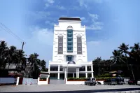 호텔 카르티카 파크 Pirappancode Sree Krishna swami Temple pond 주변 호텔