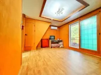 Hamyang Baekmusanjang Hwangtobang Pension