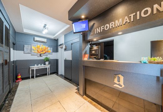 가우디 호텔의 깔끔한 욕실