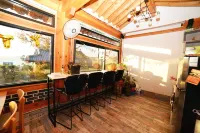 Hampyeong Woong's Hanok Pension Hotels in Hampyeong-gun