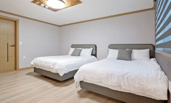 Taean Y and J House Pool Villa