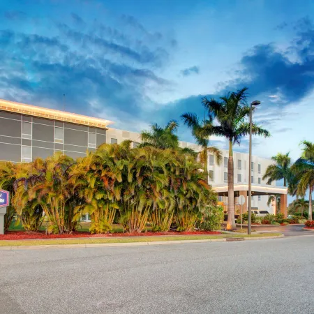 Hampton Inn & Suites Sarasota/Bradenton-Airport