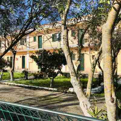 Studio in Banos Apartments with Shared Swimming Pool Others