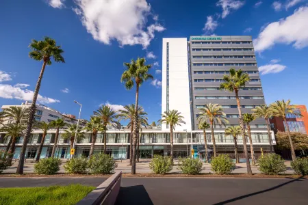 Occidental Atenea Mar - Adults Only Отели рядом с достопримечательностью «Парк Форум»