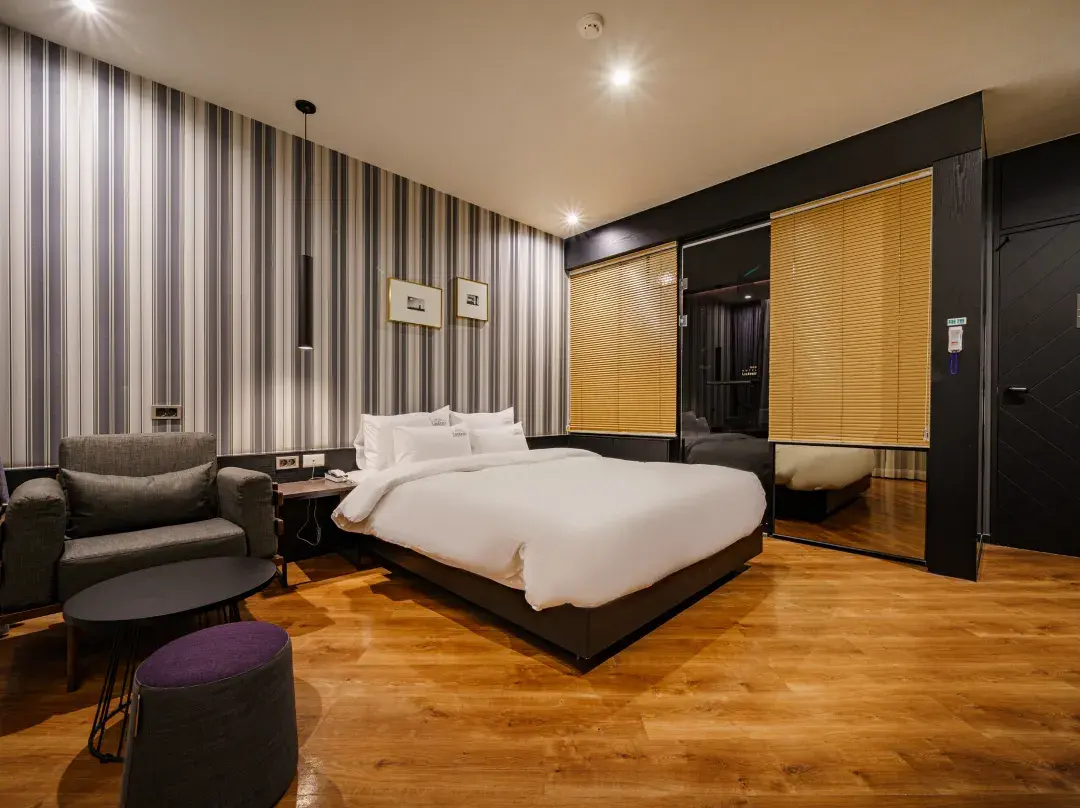 Gimhae Jangyu Hotel Londoner - 김해시